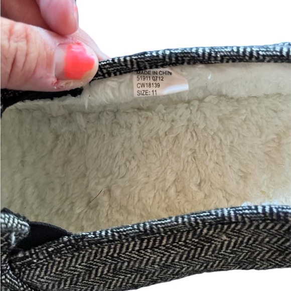 Cruzers Slide on Fur Lined Shoes - Picture 5 of 5